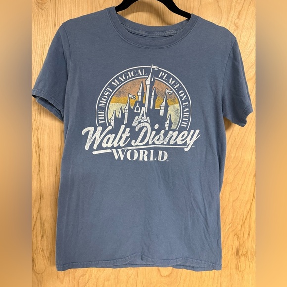 Walt Disney World Graphic T-Shirt - Picture 1 of 3